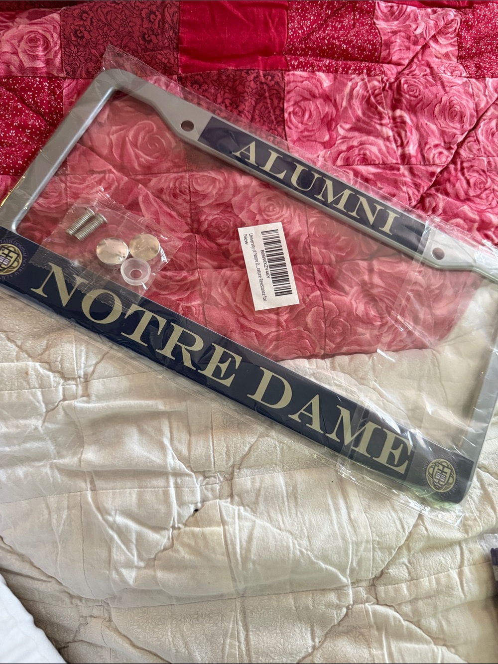 NWT Notre Dame metal Alumni License Plate Frame - Navy and Gold w/ seal